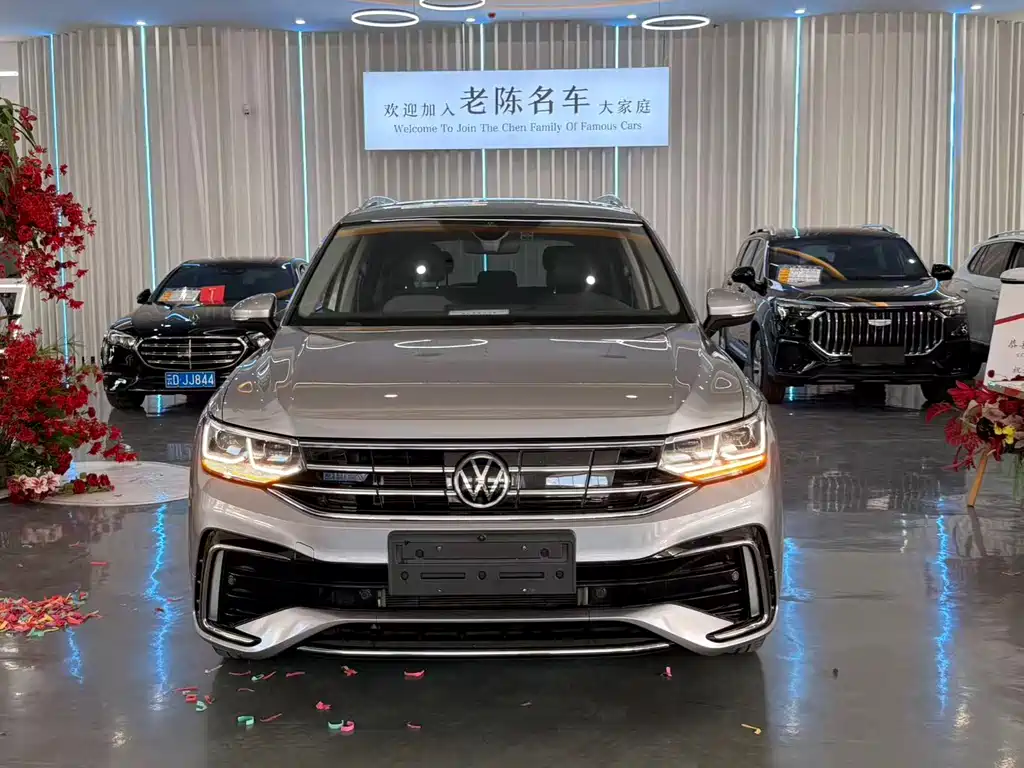 Volkswagen Tiguan L PHEV 2021 — фото 2
