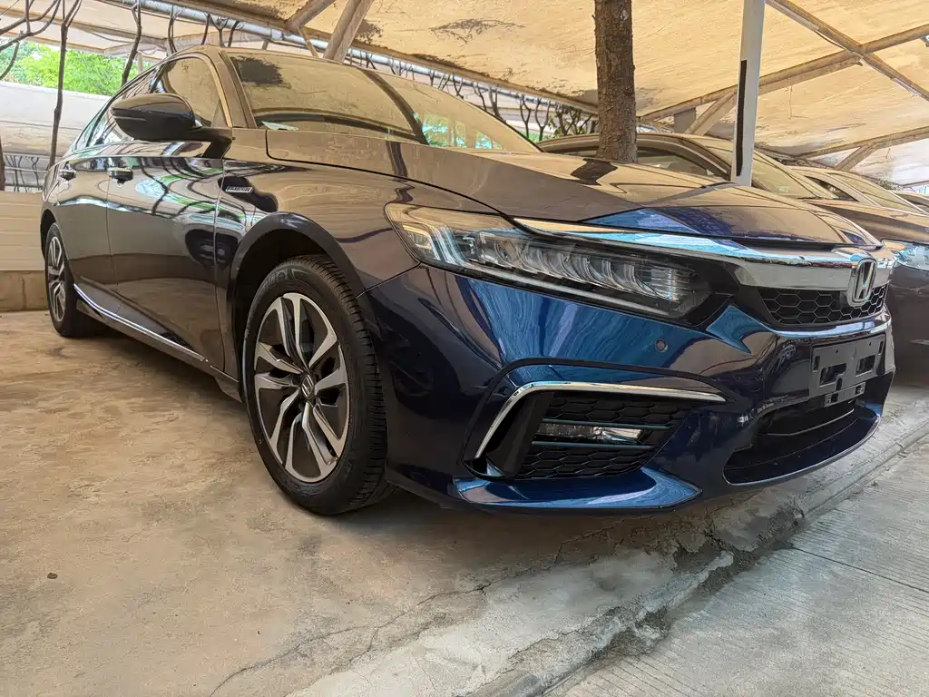 Honda Inspire 2021 — фото 1