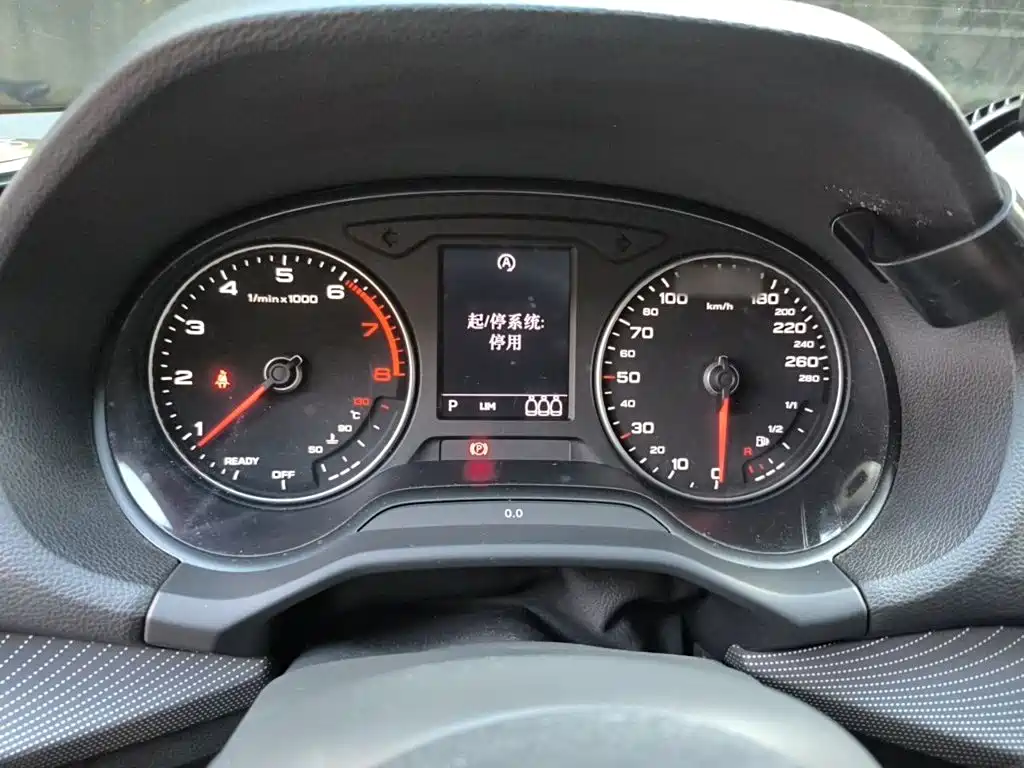 Audi Q2L 2019