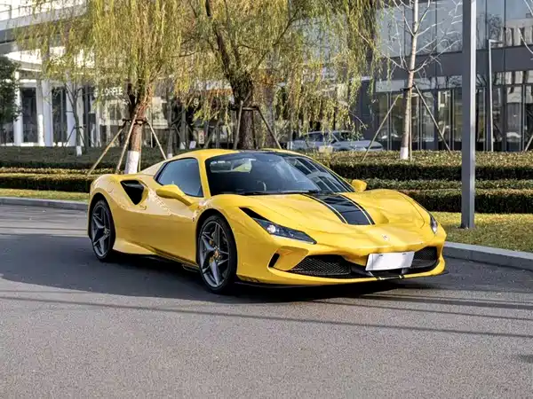Ferrari F8 2020