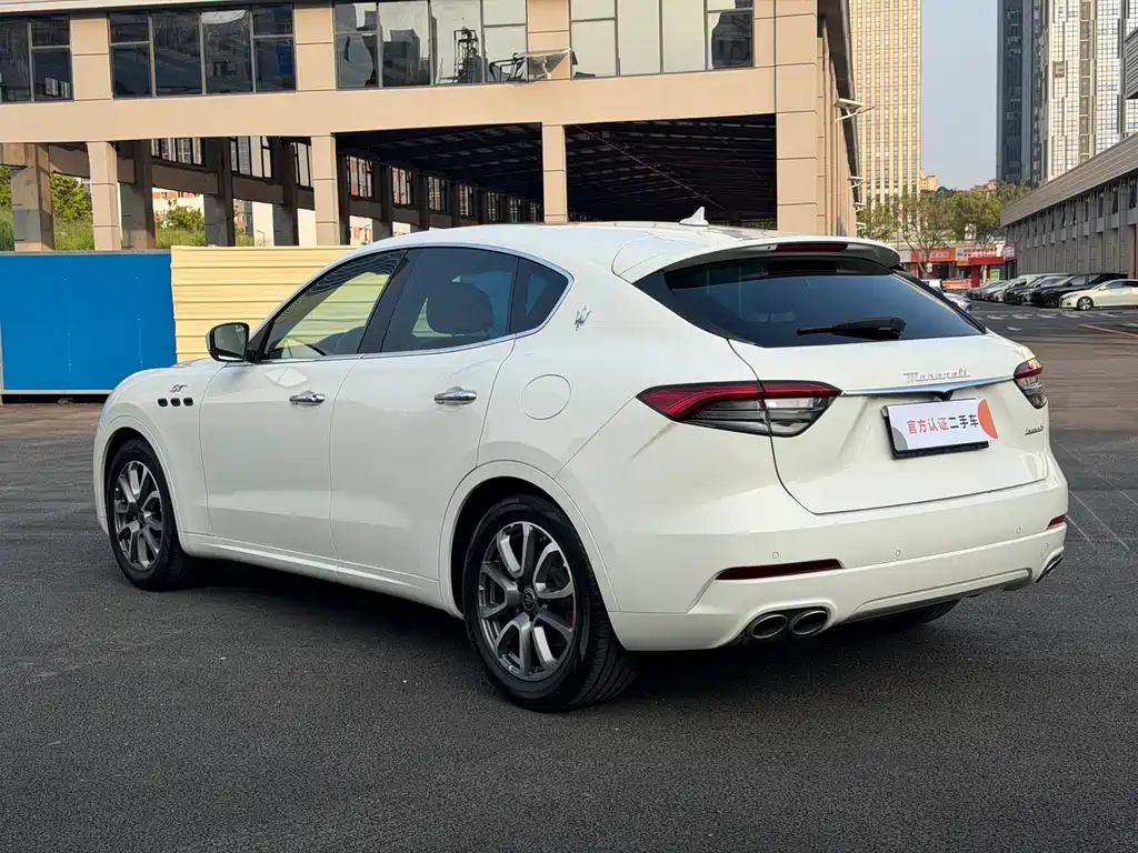 Maserati Levante 2022 — фото 13