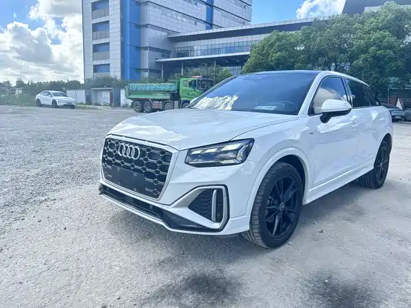 Audi Q2L 2022