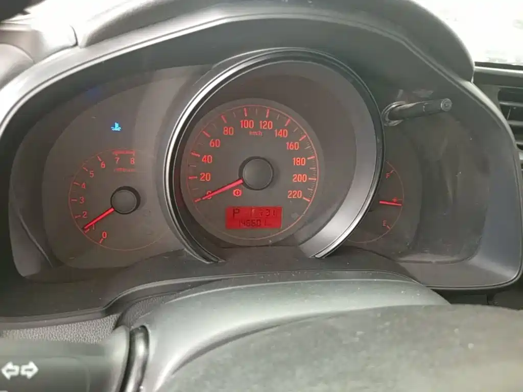 Honda Fit 2015 — фото 12