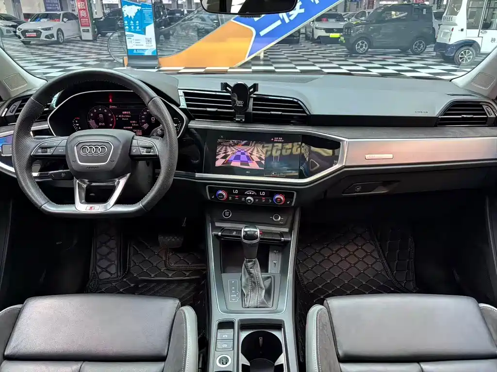 Audi Q3 Sportback 2021 — фото 10