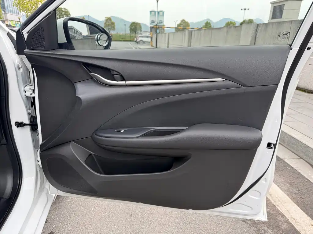 Buick Excelle 2021 — фото 10