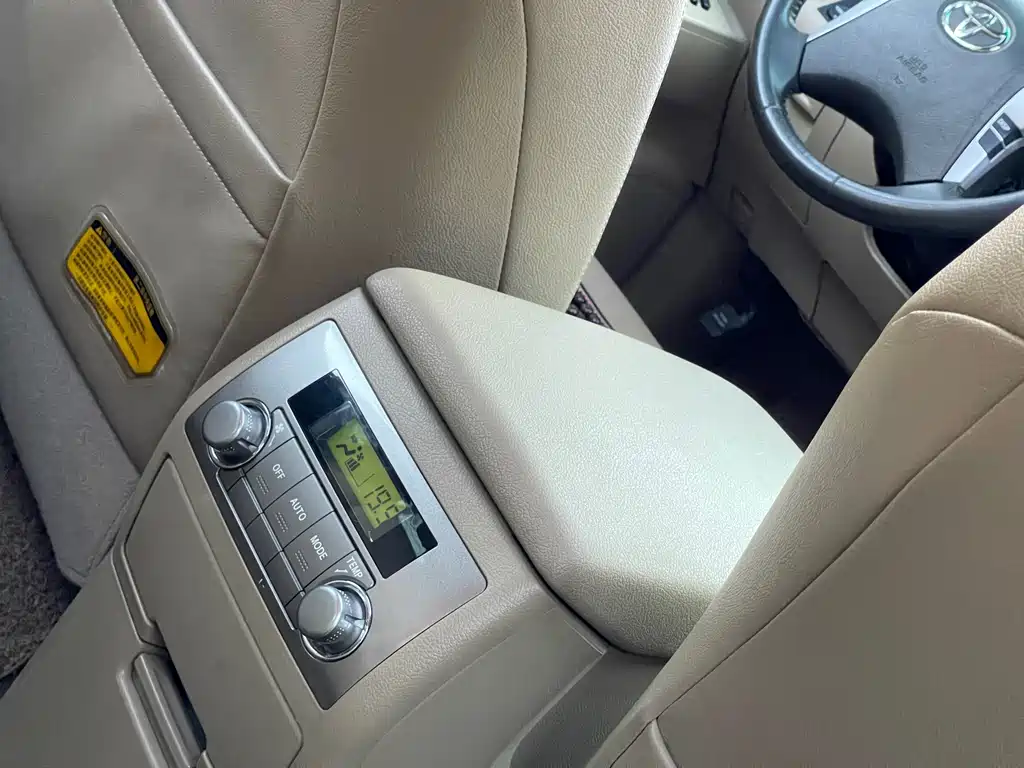 Toyota Highlander 2012 — фото 20