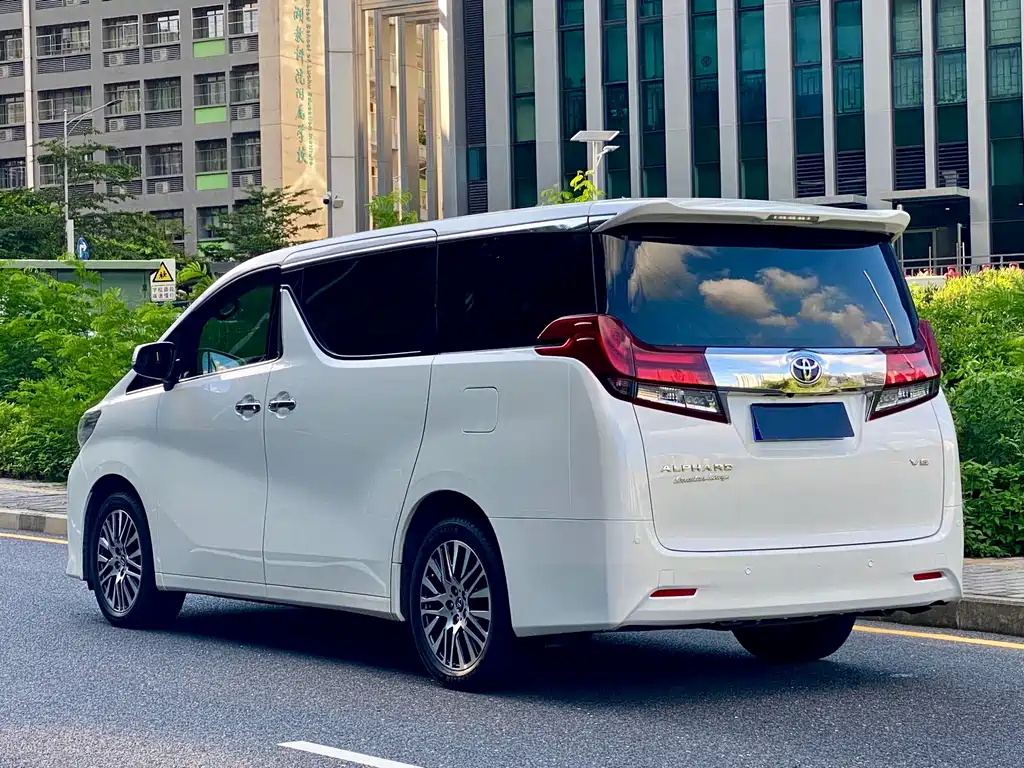 Toyota Alphard 2017