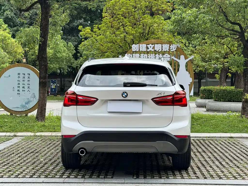 BMW X1 2017 — фото 19
