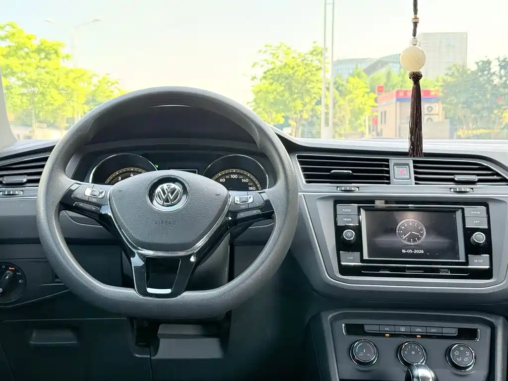 Volkswagen Tiguan L 2021 — фото 12