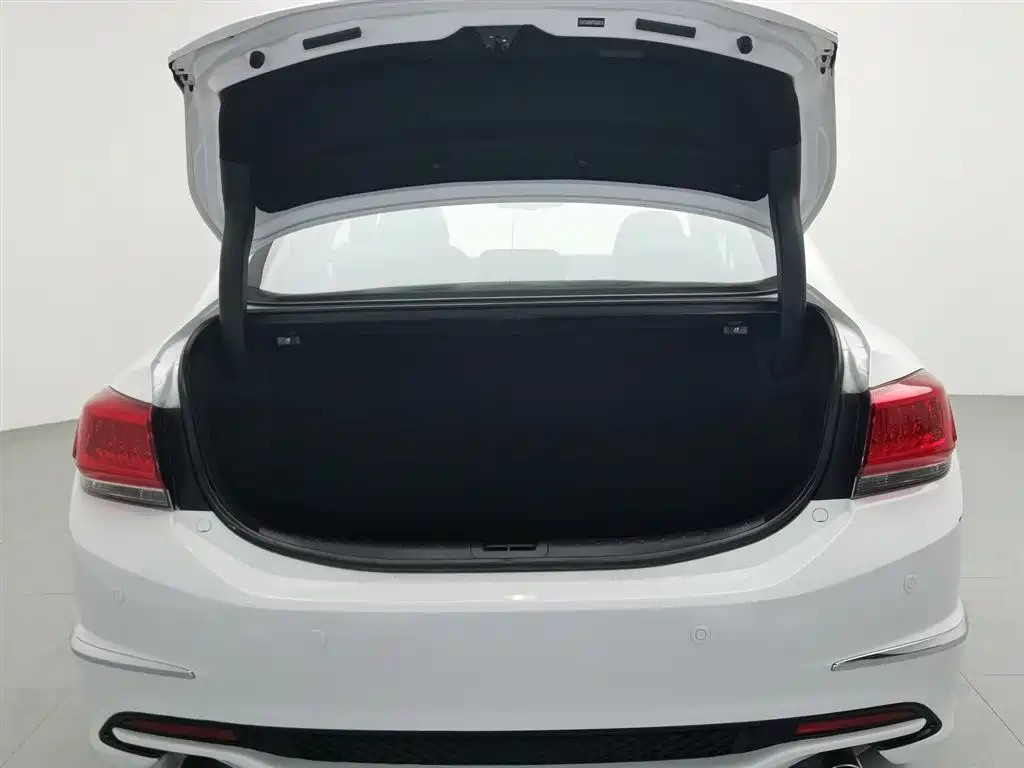 Honda Spirior 2015 — фото 16