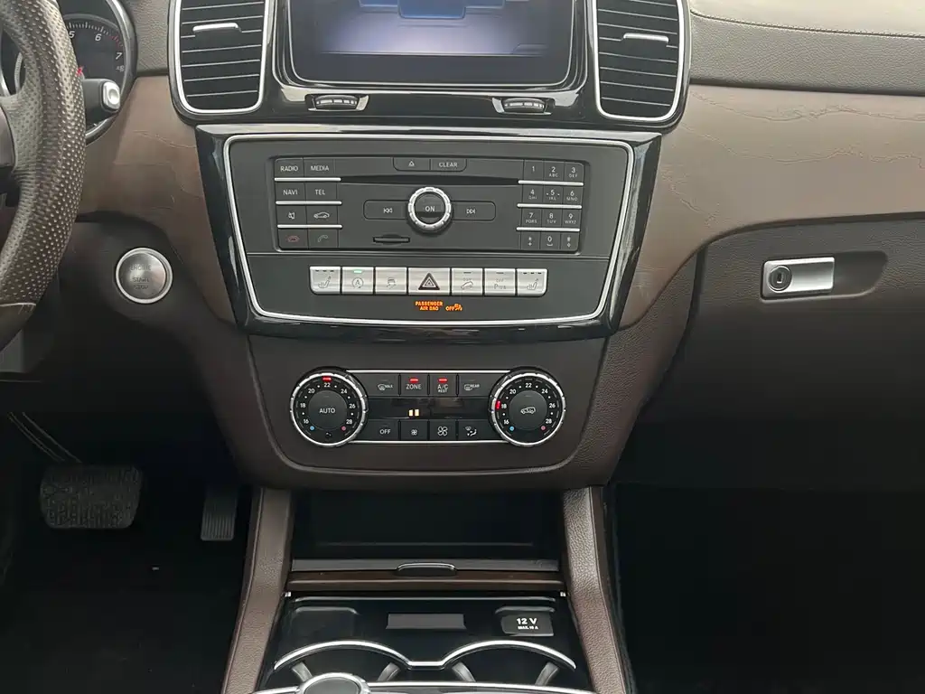 Mercedes-Benz GLE 2018 — фото 12