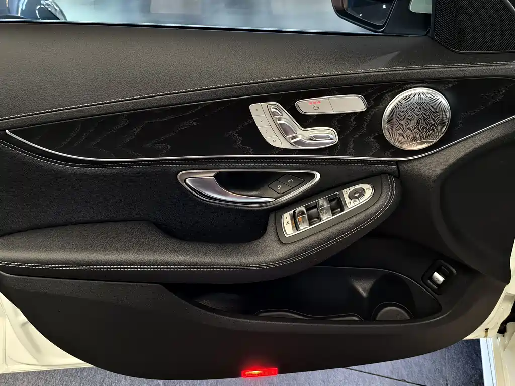 Mercedes-Benz C-Class 2019 — фото 6