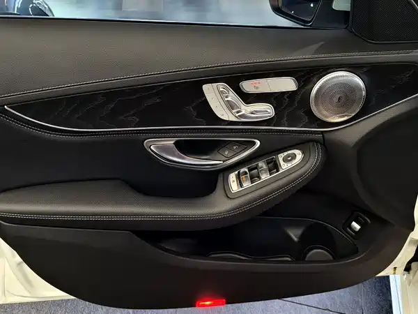 Mercedes-Benz C-Class 2020