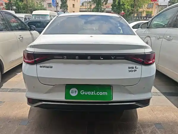 Geely Emgrand L Hip 2024