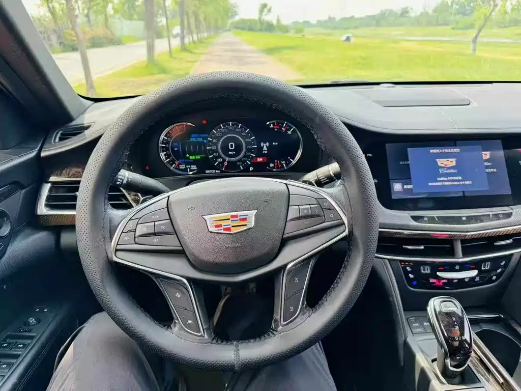 Cadillac CT6 2021 — фото 6