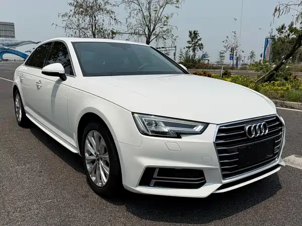 Audi A4L 2019