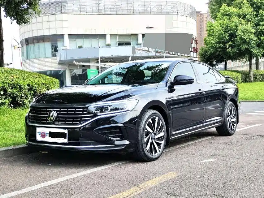 Volkswagen Passat 2023