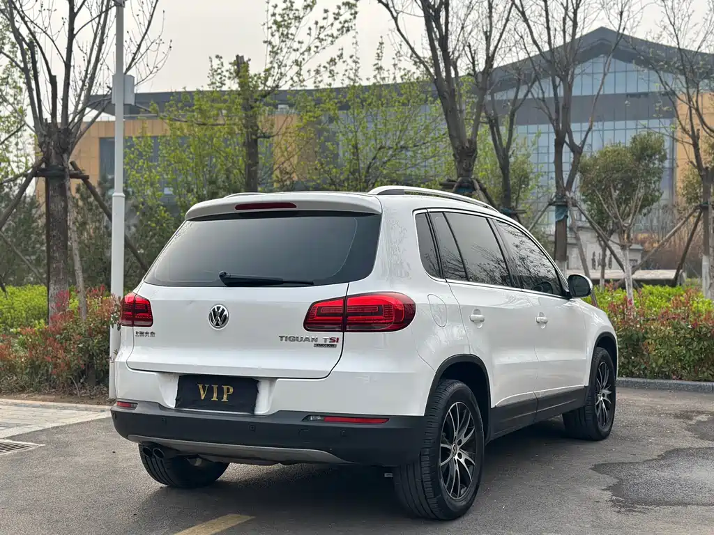 Volkswagen Tiguan 2015 — фото 9