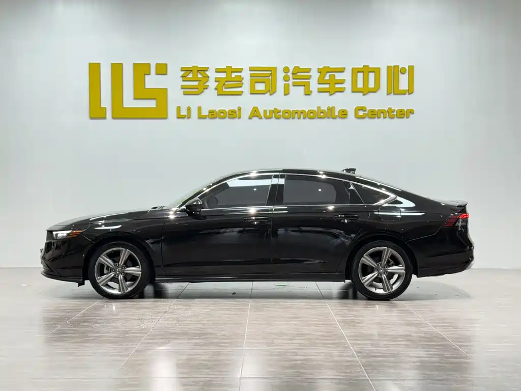 Honda Accord 2024 — фото 4