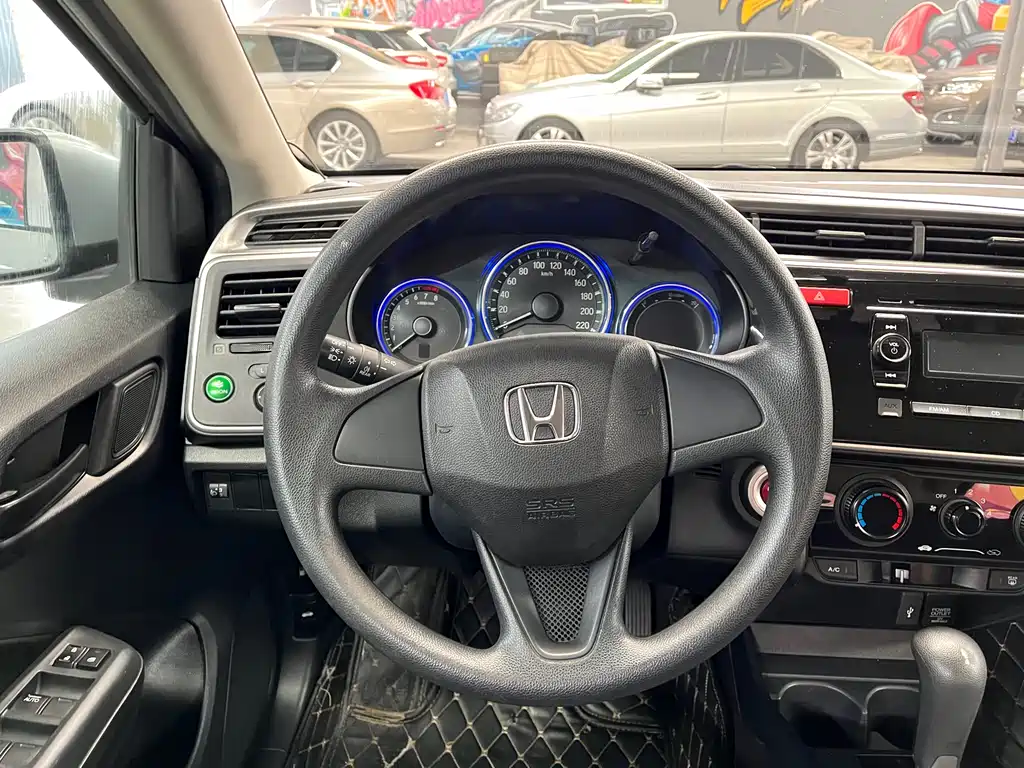 Honda City 2018 — фото 12