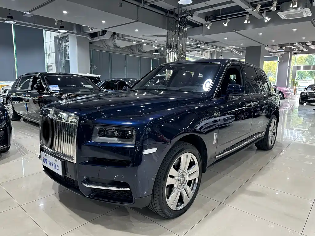 Rolls-Royce Cullinan 2021 — фото 1