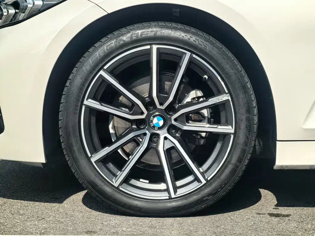 BMW 3 Series 2024