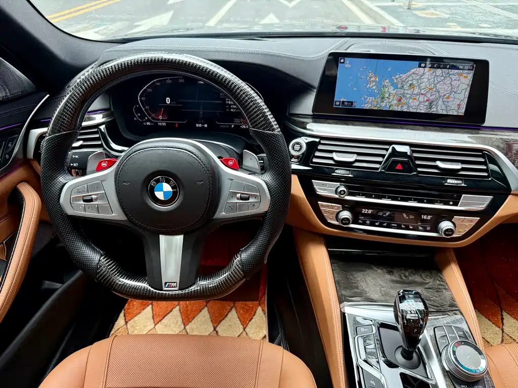 BMW 5 Series 2020 — фото 9