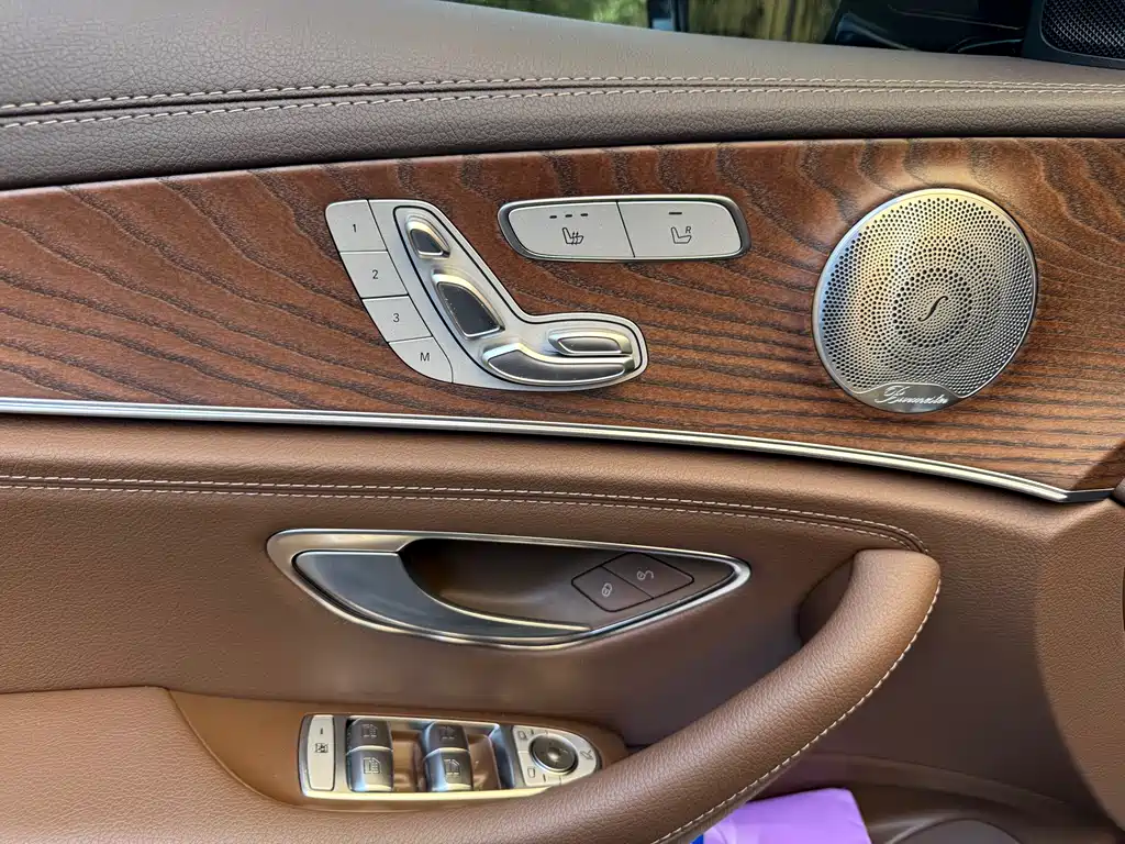Mercedes-Benz E-Class 2023 — фото 7