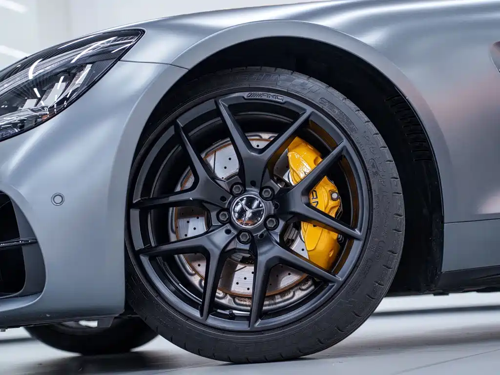 Mercedes-Benz AMG GT 2023 — фото 4