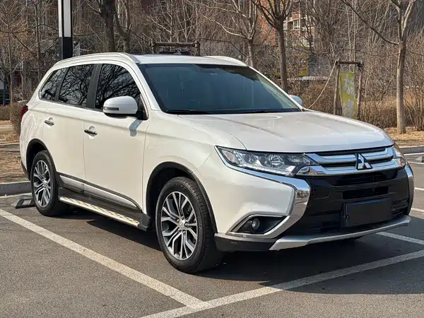 Mitsubishi Outlander 2018
