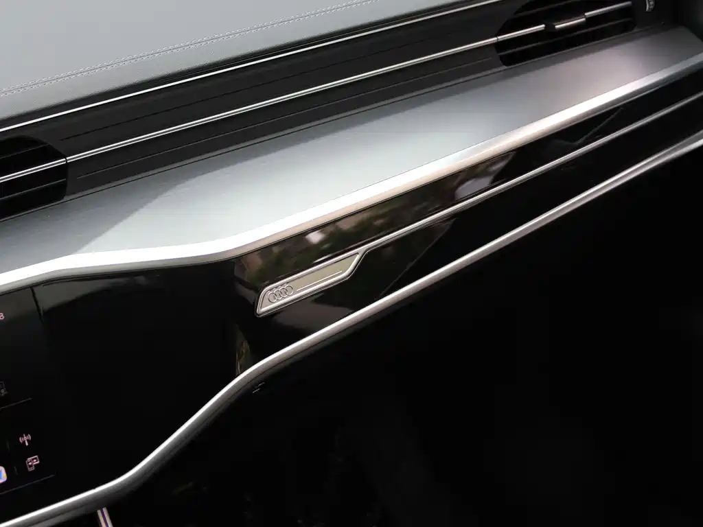 Audi A7L 2025 — фото 16