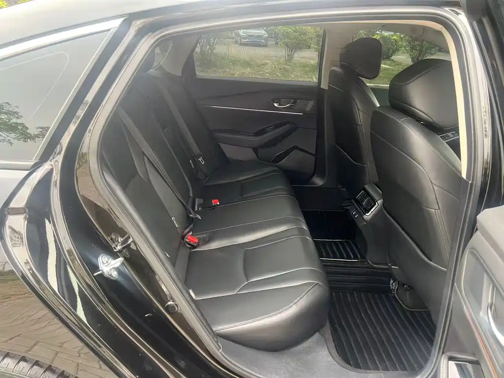 Honda Accord 2024 — фото 11