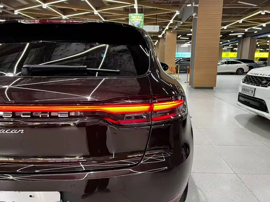 Porsche Macan 2019 — фото 15