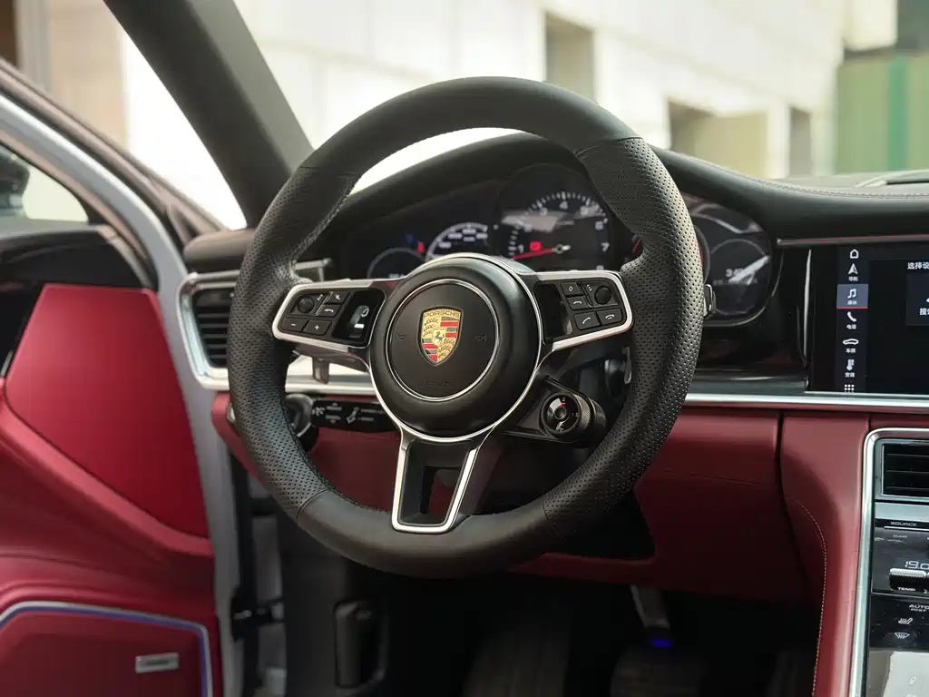 Porsche Panamera 2019 — фото 12