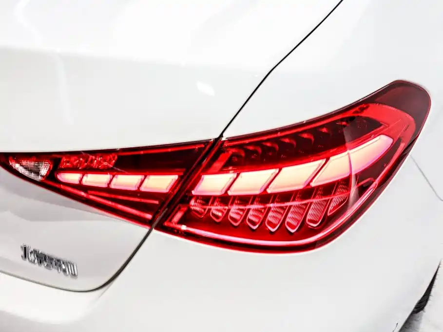 Mercedes-Benz C-Class 2023 — фото 22