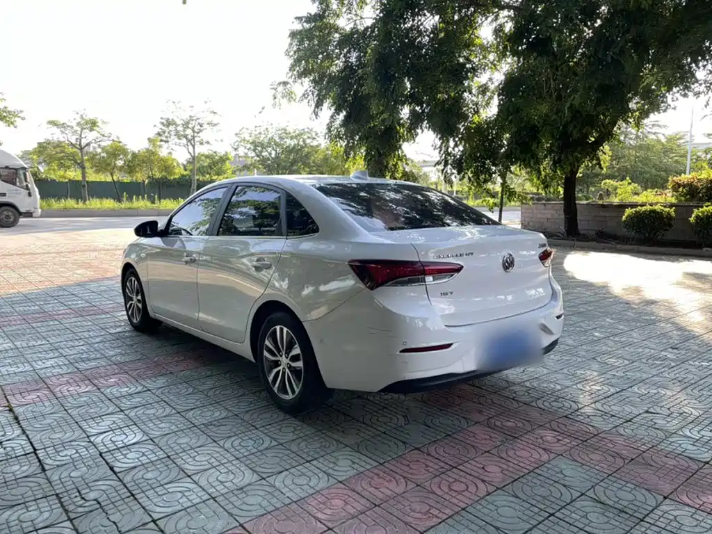 Buick Excelle 2018 — фото 15
