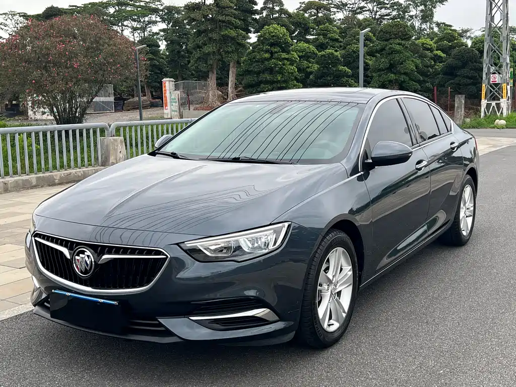Buick Regal 2019 — фото 1
