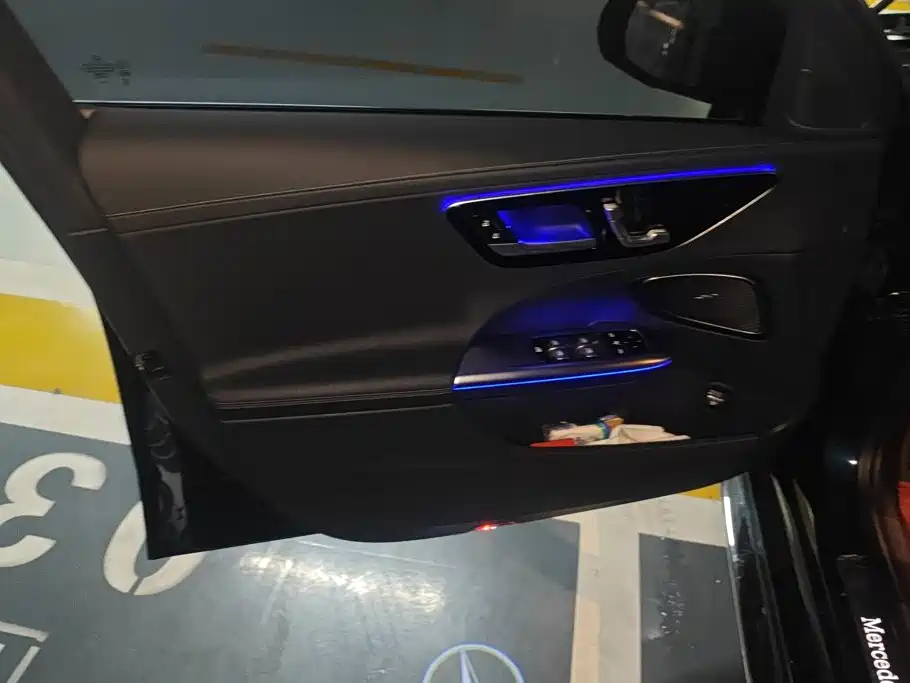 Mercedes-Benz C-Class 2023
