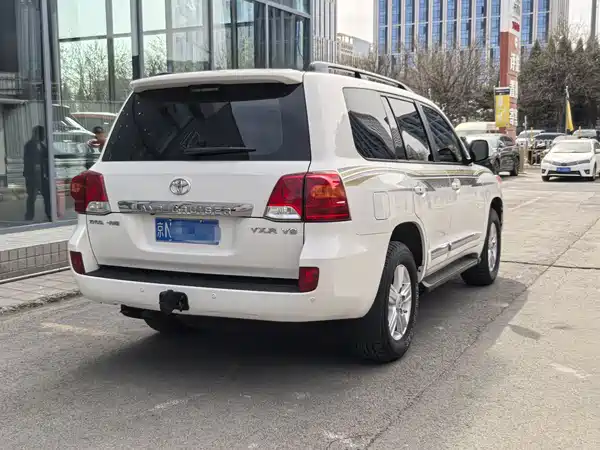 Toyota Land Cruiser 2012