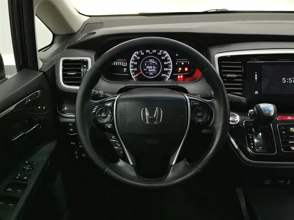 Honda Odyssey 2019 — фото 11