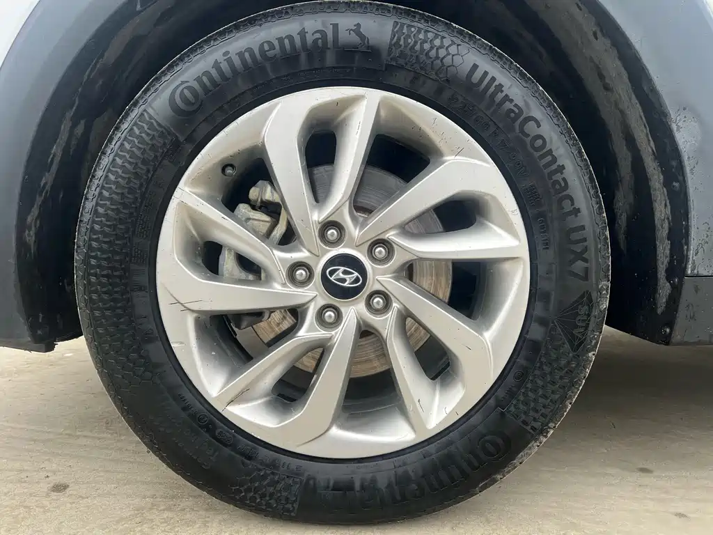 Hyundai Tucson 2017 — фото 15