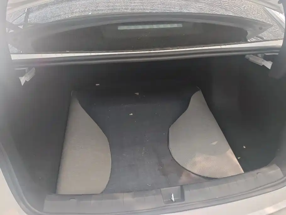 BYD Seal 05 DM-i 2025 — фото 4