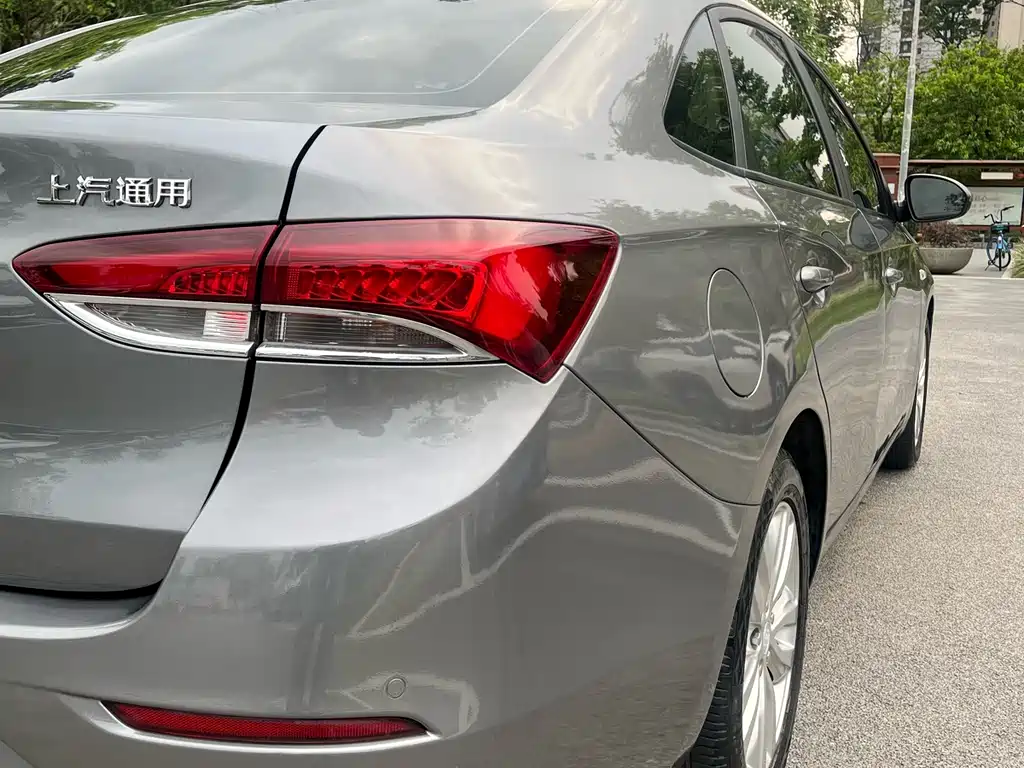 Buick Excelle 2018 — фото 12