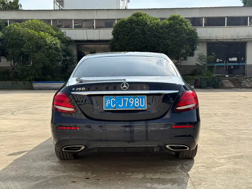 Mercedes-Benz E-Class 2019 — фото 12