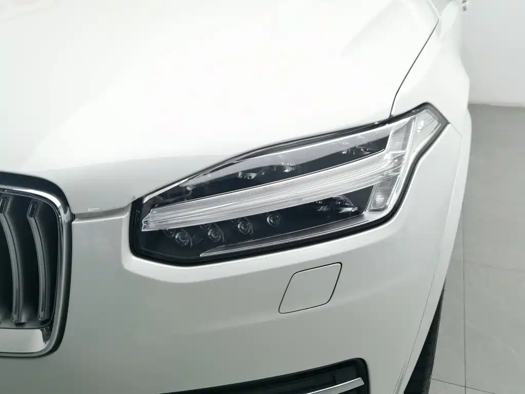 Volvo XC90 2021 — фото 7