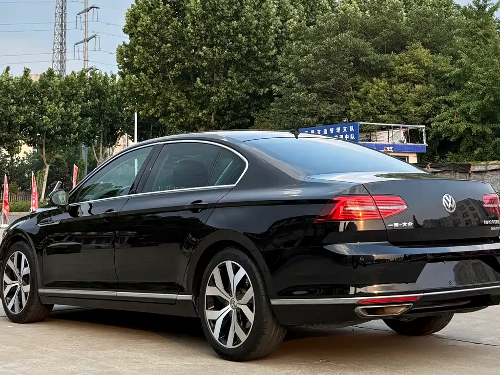 Volkswagen Magotan 2016