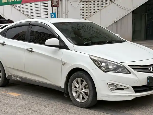 Hyundai Accent 2014