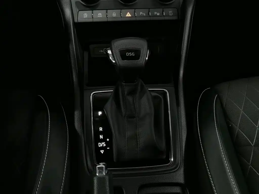 Skoda Karoq 2020 — фото 13