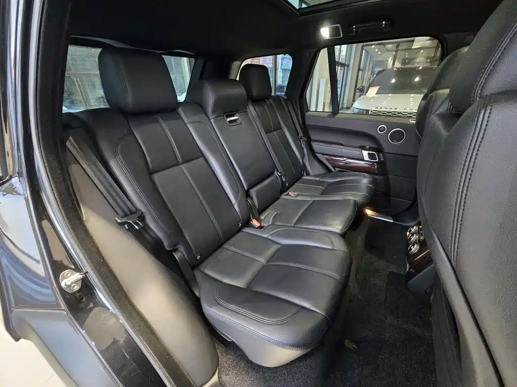 Land Rover Range Rover 2018 — фото 15