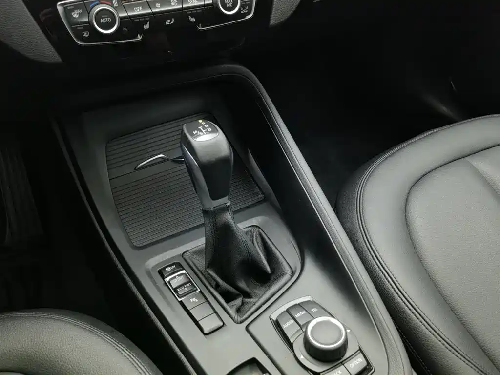 BMW X1 2016 — фото 13
